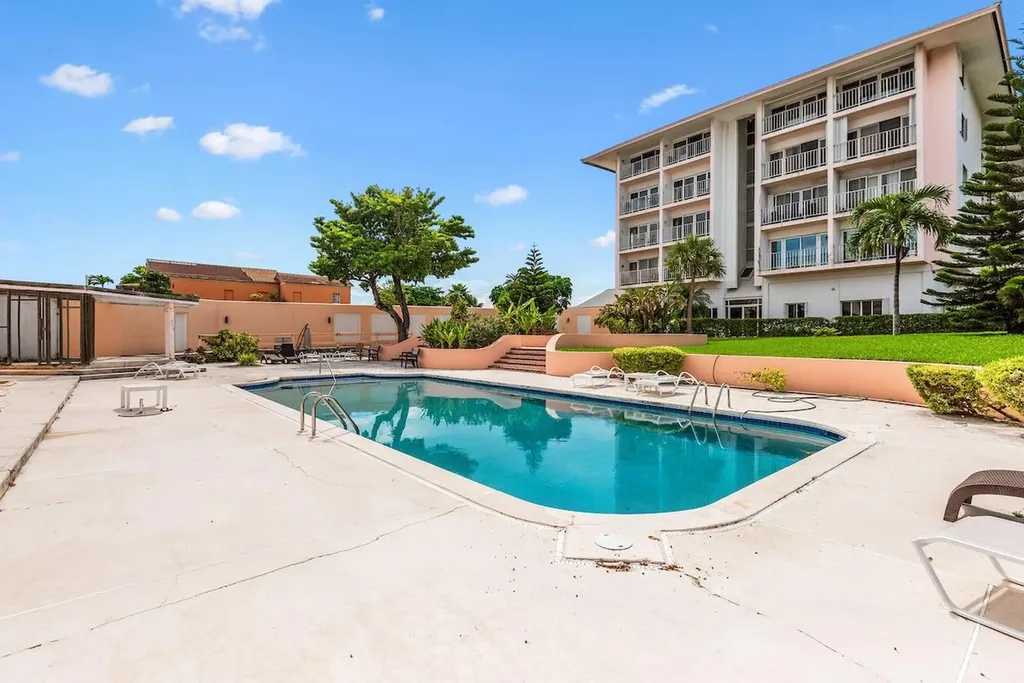 Unit 301 Pilot House New Providence Paradise Island BS