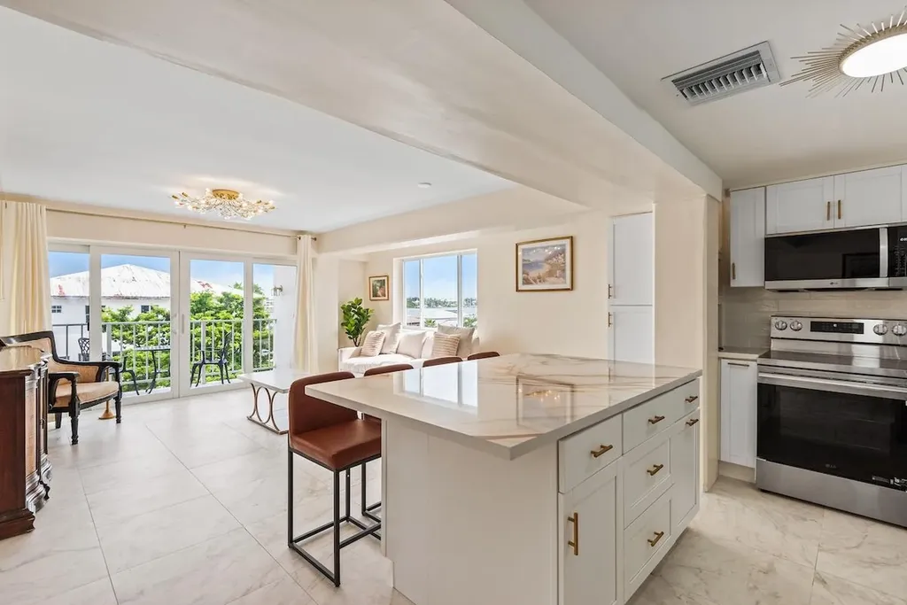 Unit 301 Pilot House New Providence Paradise Island BS