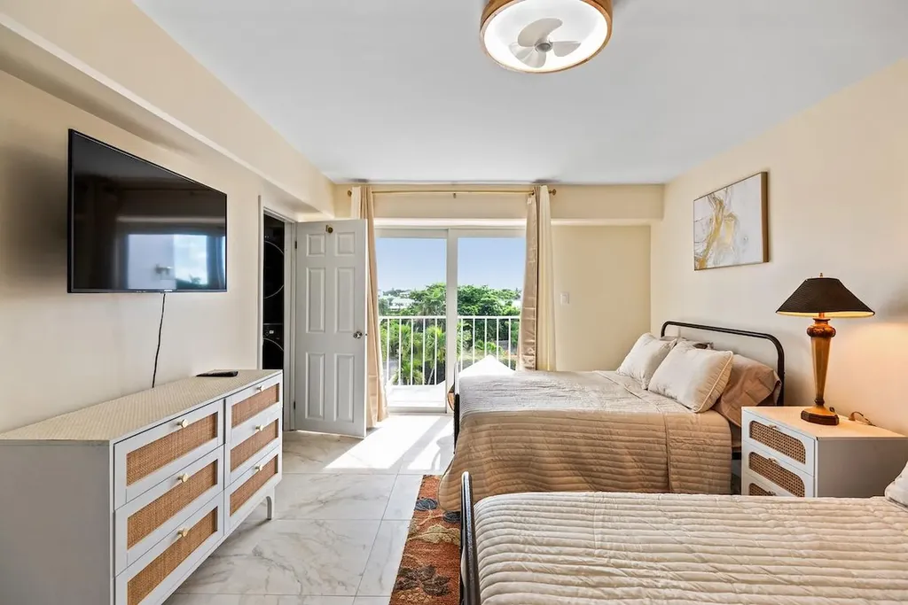 Unit 301 Pilot House New Providence Paradise Island BS