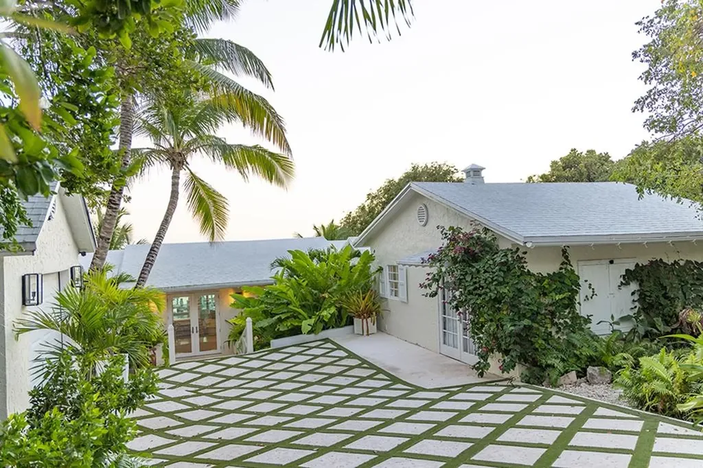 Arawak Drive Eleuthera BS