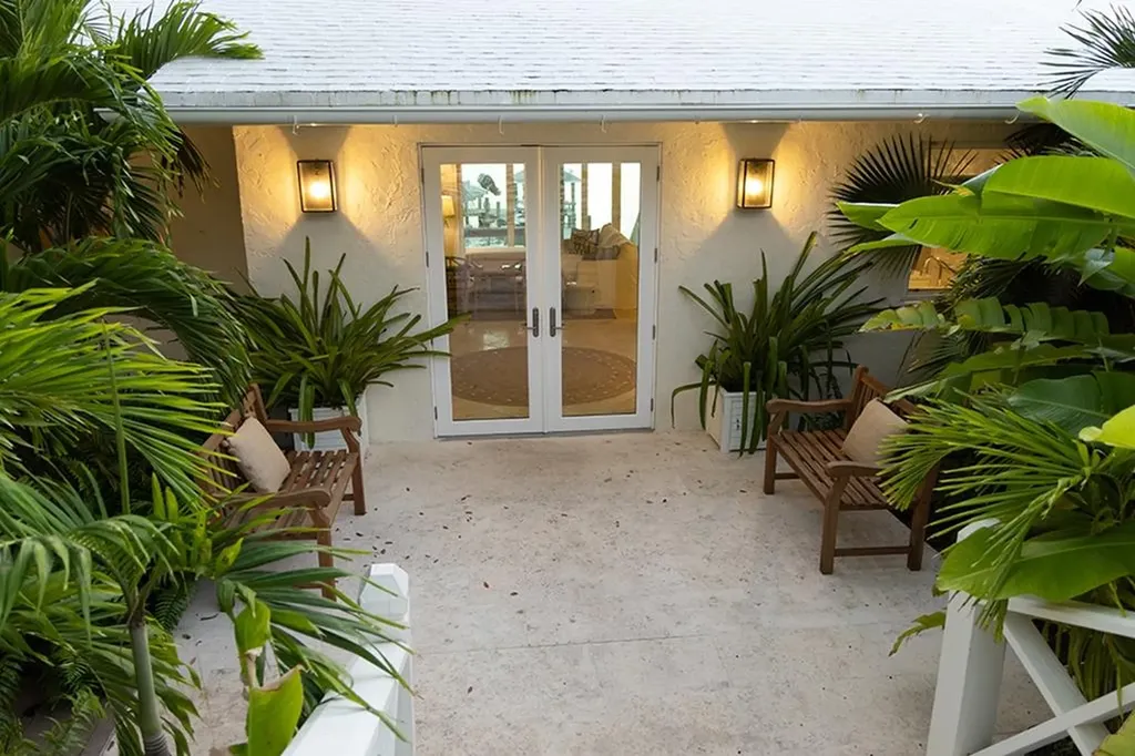 Arawak Drive Eleuthera BS