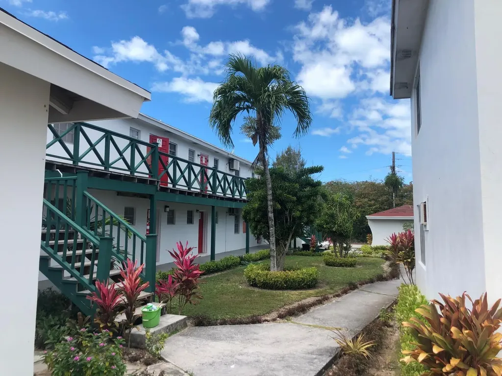 Hooper's Bay, Exuma Exuma BS
