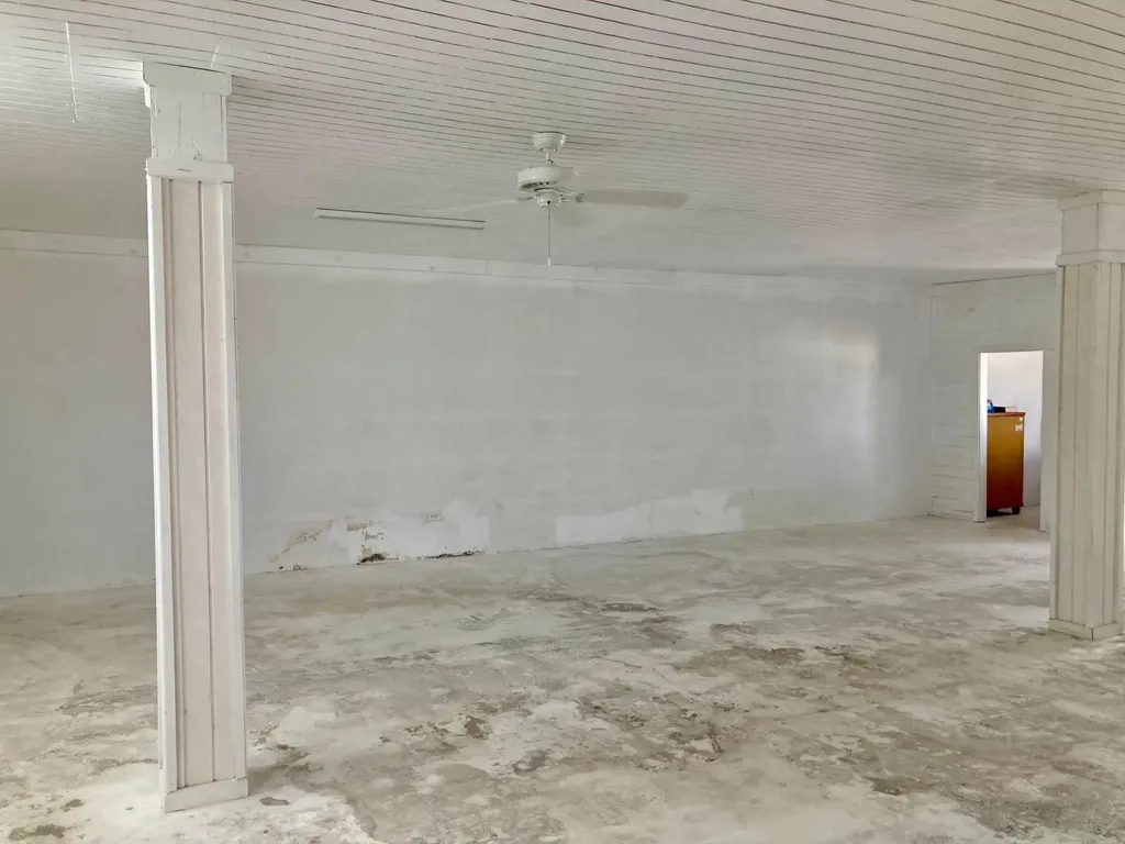 Gregory Town Commercial Center, Eleuthera Eleuthera BS