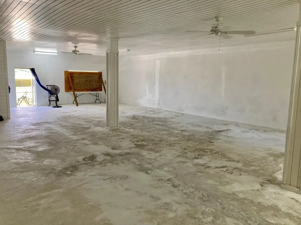 Gregory Town Commercial Center, Eleuthera Eleuthera BS