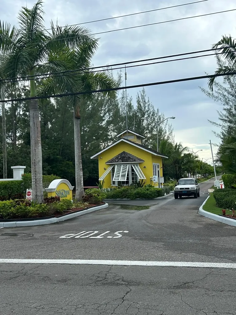 Dragon Fly Drive South Ocean New Providence Paradise Island BS