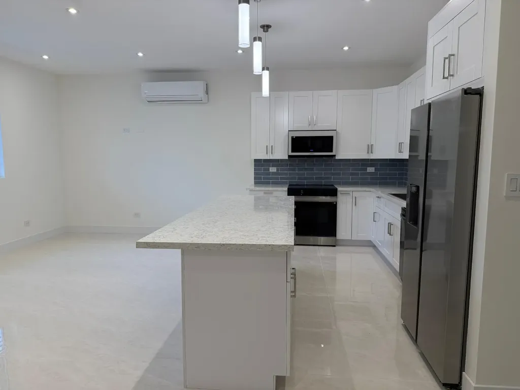 Dragon Fly Drive South Ocean New Providence Paradise Island BS