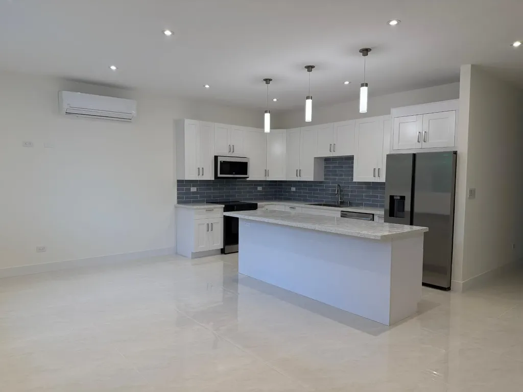 Dragon Fly Drive South Ocean New Providence Paradise Island BS