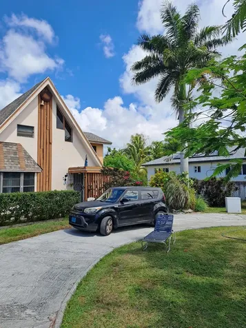 Roberts Boulevard 18 New Providence Paradise Island BS