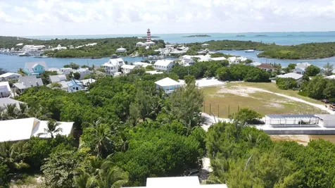 4 Hope Town Lighthouse Abaco BS