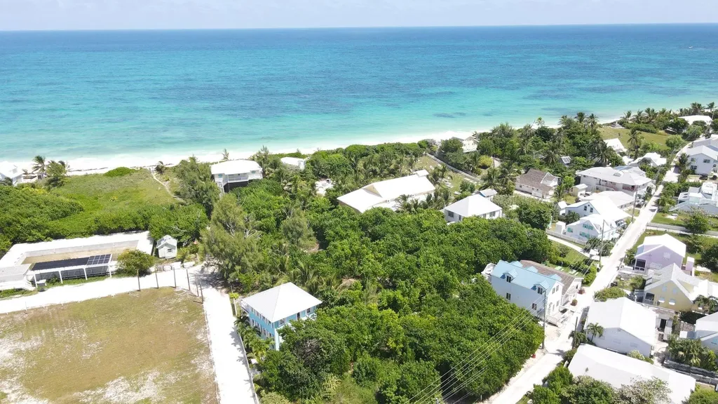 3 Hope Town Lighthouse Abaco BS