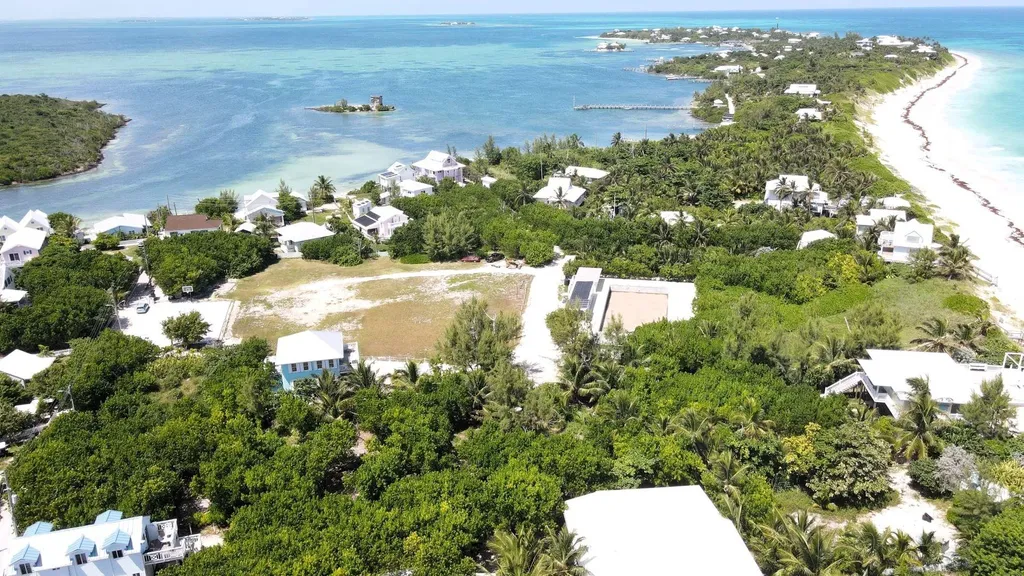 1 Hope Town Lighthouse Abaco BS