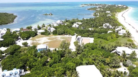 1 Hope Town Lighthouse Abaco BS