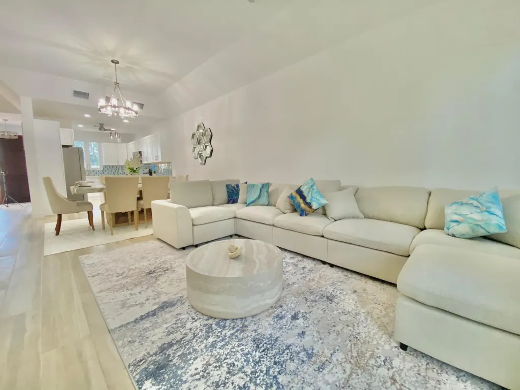 Dunmore Court New Providence Paradise Island BS