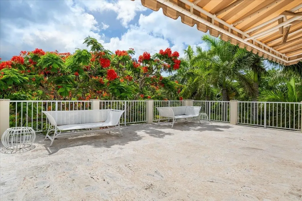 Club Drive Blue Water New Providence Paradise Island BS