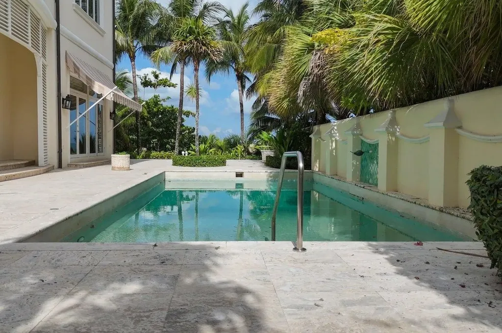 Club Drive Blue Water New Providence Paradise Island BS