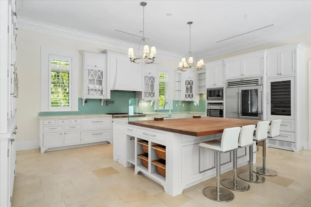 Club Drive Blue Water New Providence Paradise Island BS