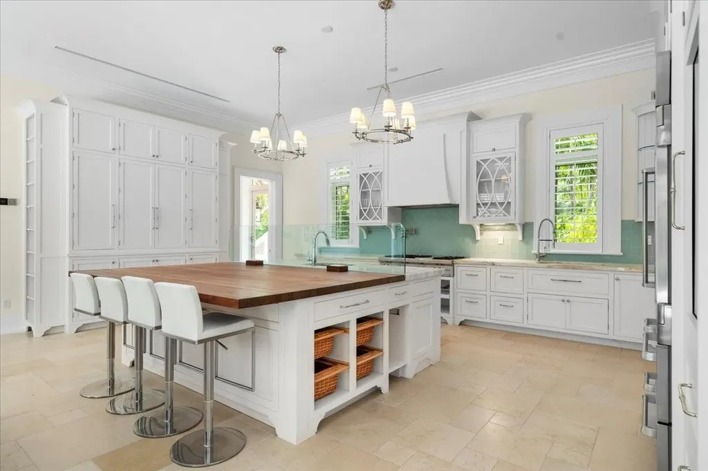 Club Drive Blue Water New Providence Paradise Island BS