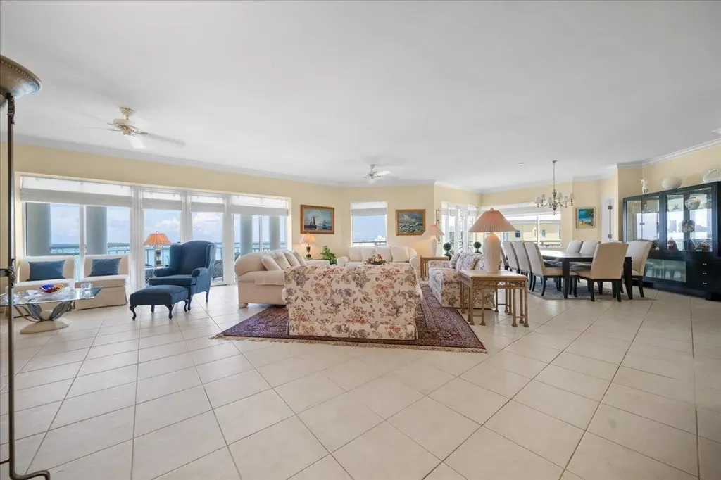 Penthouse 7 Bayroc New Providence Paradise Island BS