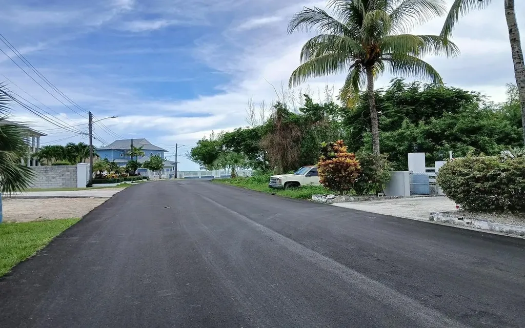 # 57 Saint Andrews Beach New Providence Paradise Island BS