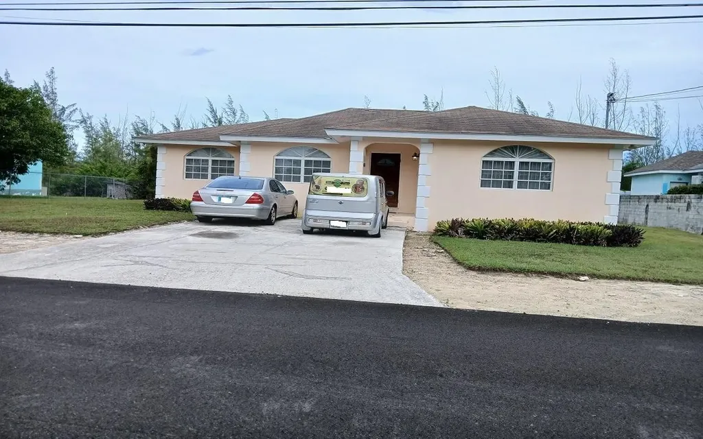 # 57 Saint Andrews Beach New Providence Paradise Island BS