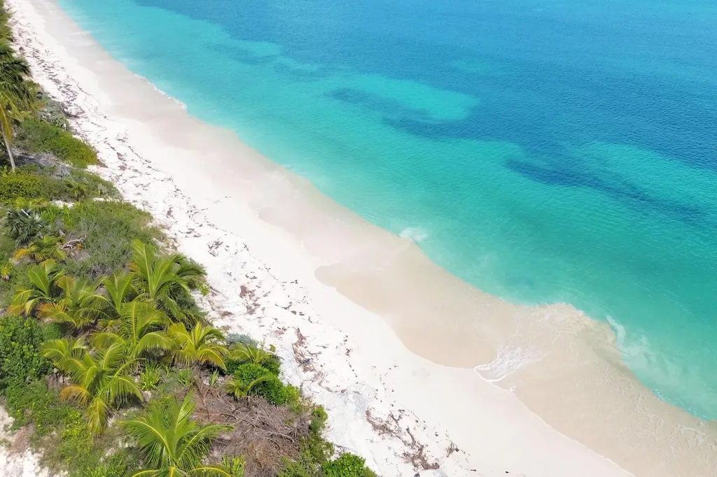 Lot 8 Block 3 Abaco BS