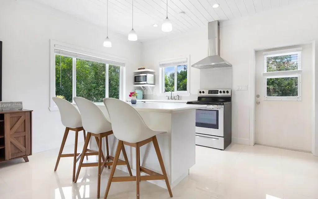 Tipsy Palm Villa, Ten Bay Eleuthera BS