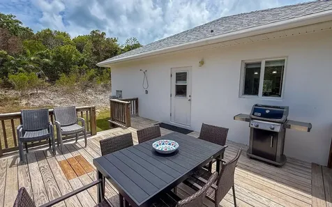 Tipsy Palm Villa, Ten Bay Eleuthera BS