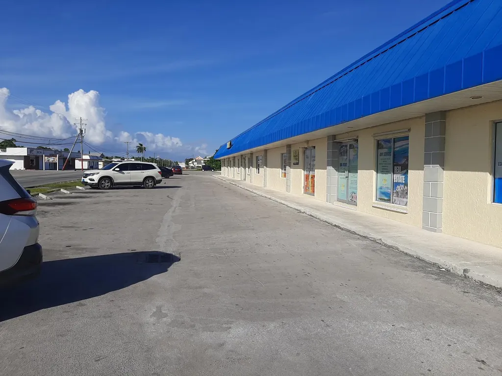 Queens Highway; Queens Place 1a Grand Bahama Freeport BS