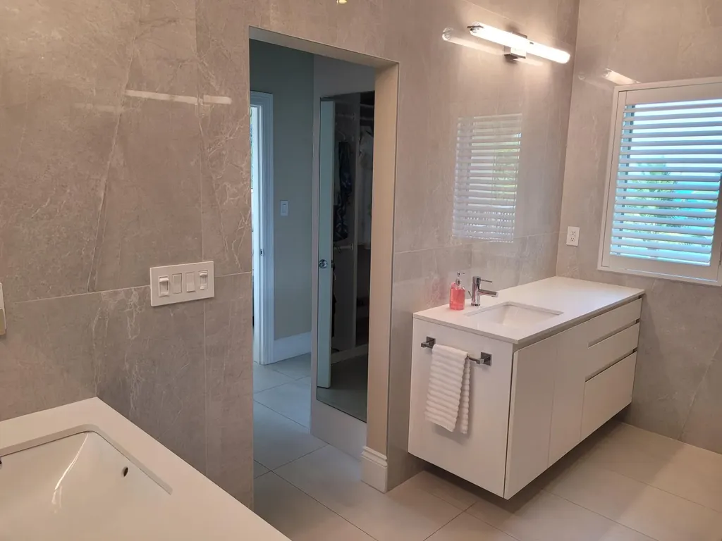 Caves Heights New Providence Paradise Island BS