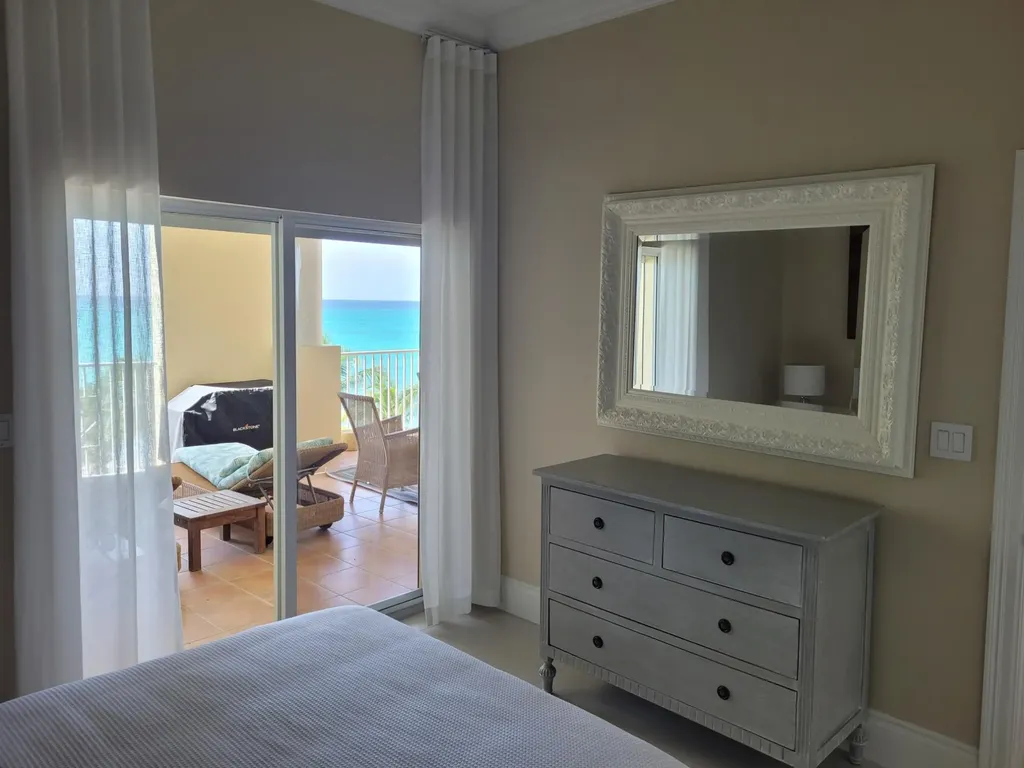 Caves Heights New Providence Paradise Island BS