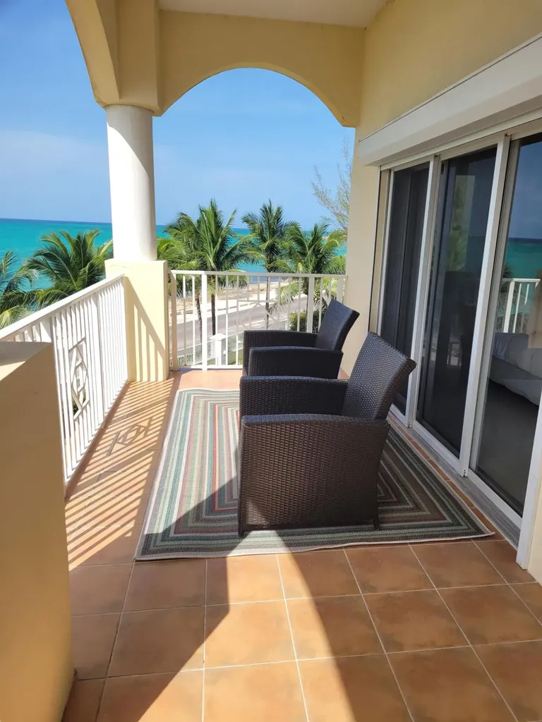 Caves Heights New Providence Paradise Island BS