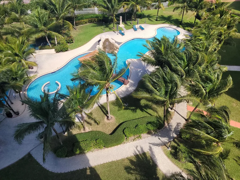 Caves Heights New Providence Paradise Island BS