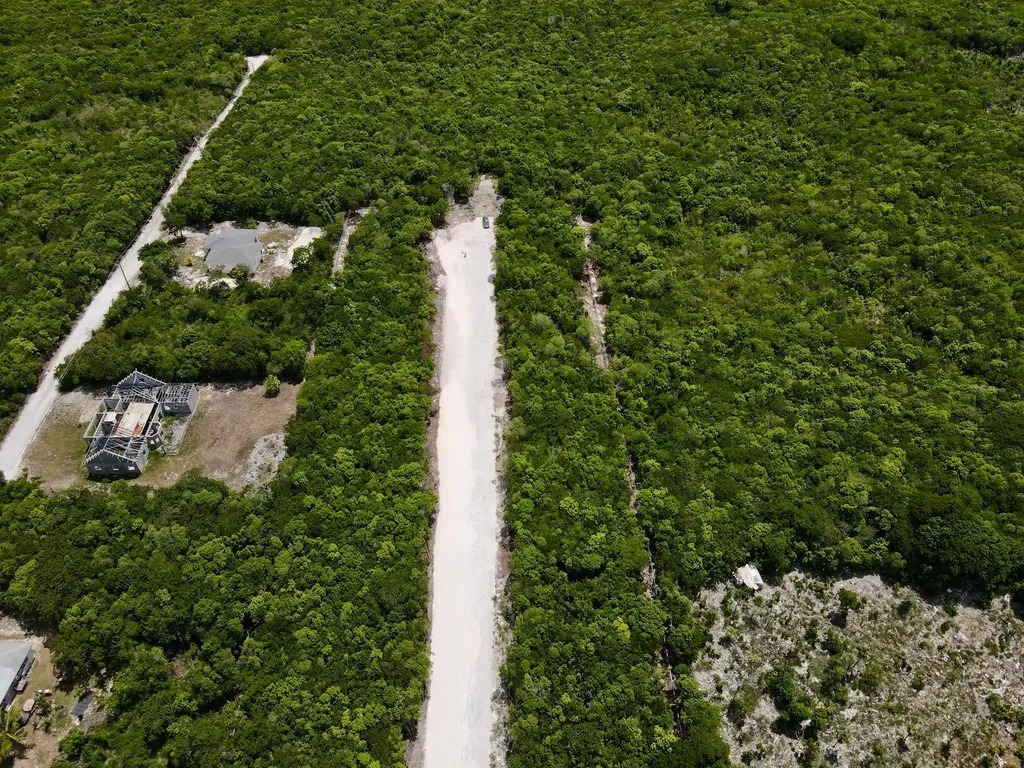 Exquisite Palms Lot #17 Eleuthera BS