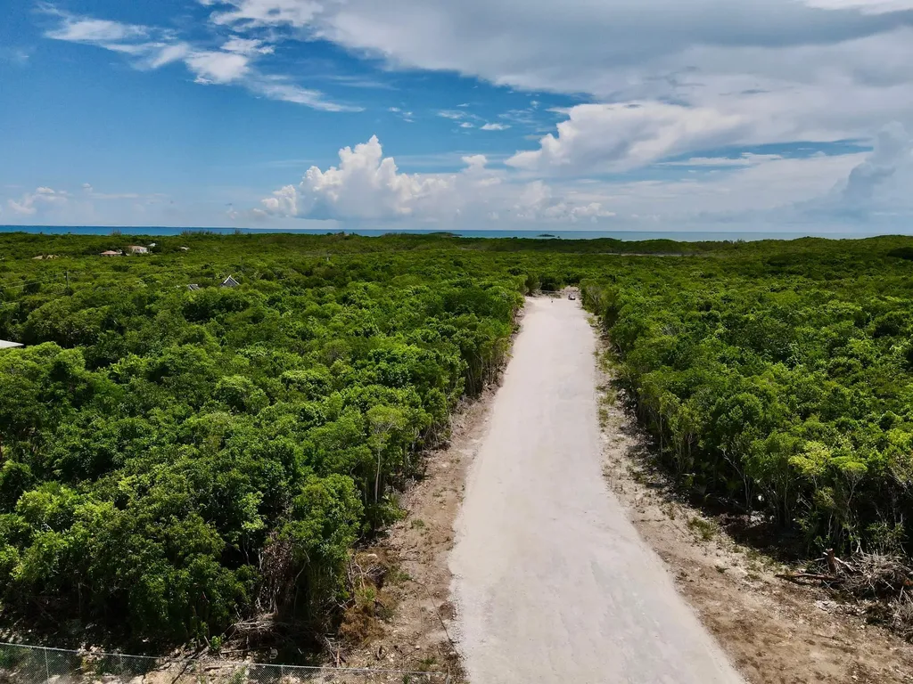 Exquisite Palms Lot #5 Eleuthera BS