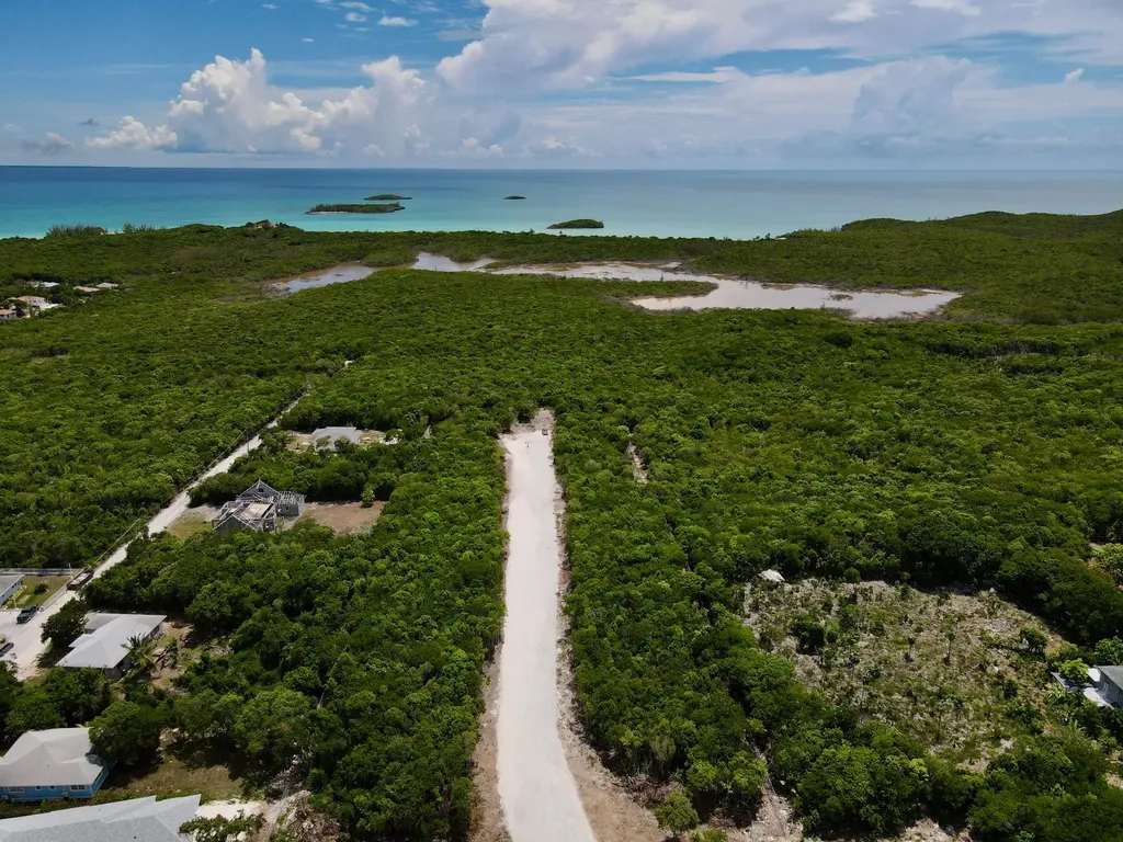 Exquisite Palms Lot #4 Eleuthera BS