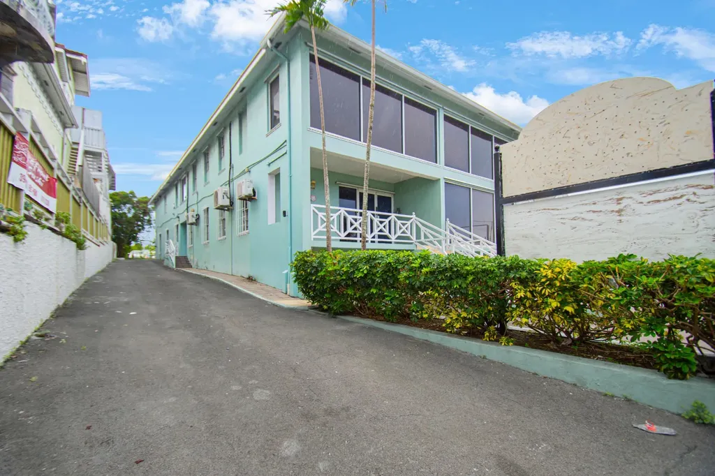 81 East Bay Street New Providence Paradise Island BS