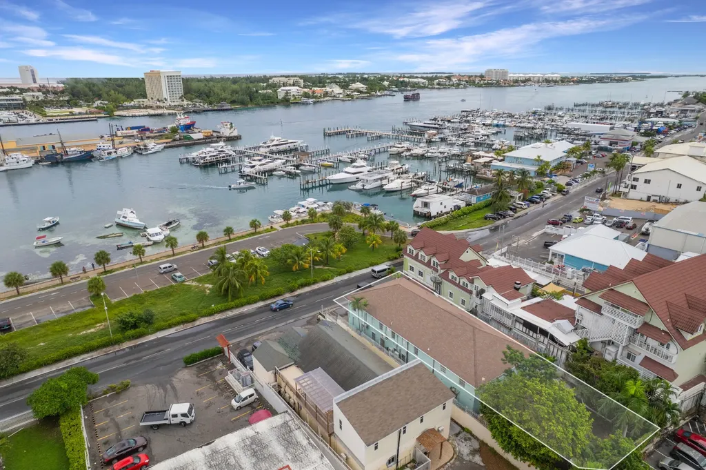 81 East Bay Street New Providence Paradise Island BS