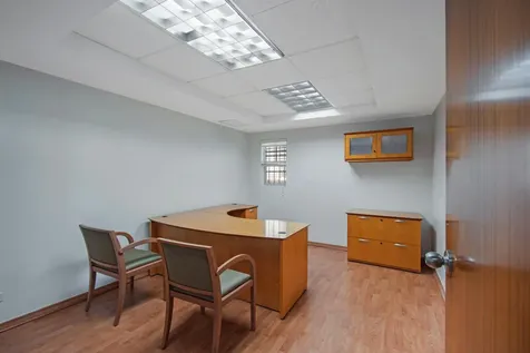 81 East Bay Street New Providence Paradise Island BS