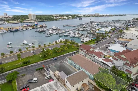 81 East Bay Street New Providence Paradise Island BS