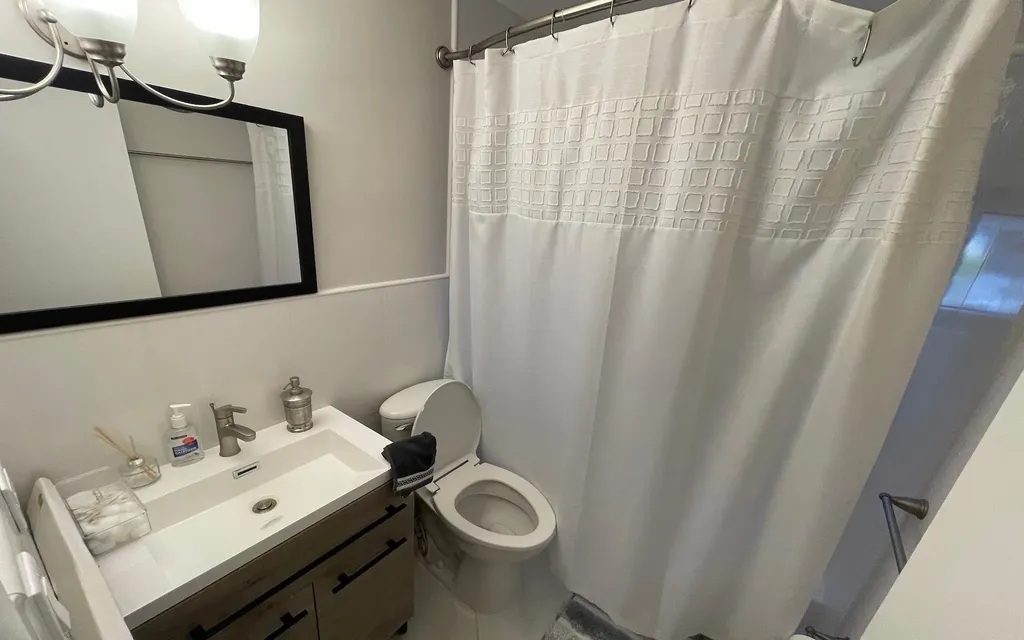 29 Street Alban's Drive New Providence Paradise Island BS