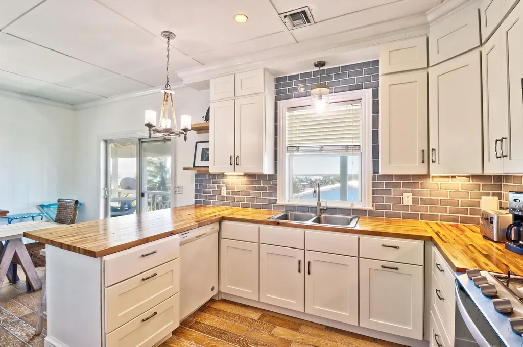 Alibi Alibi Abaco BS