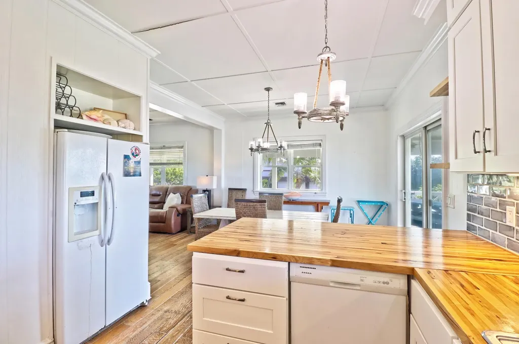 Alibi Alibi Abaco BS