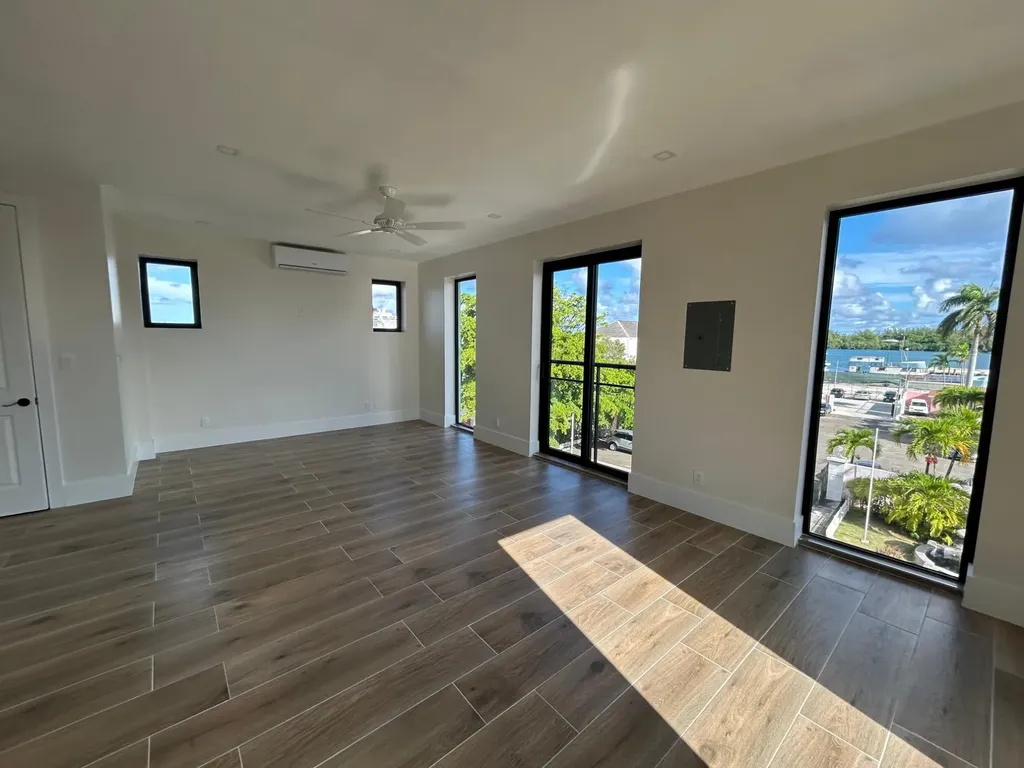 East Bay Street New Providence Paradise Island BS