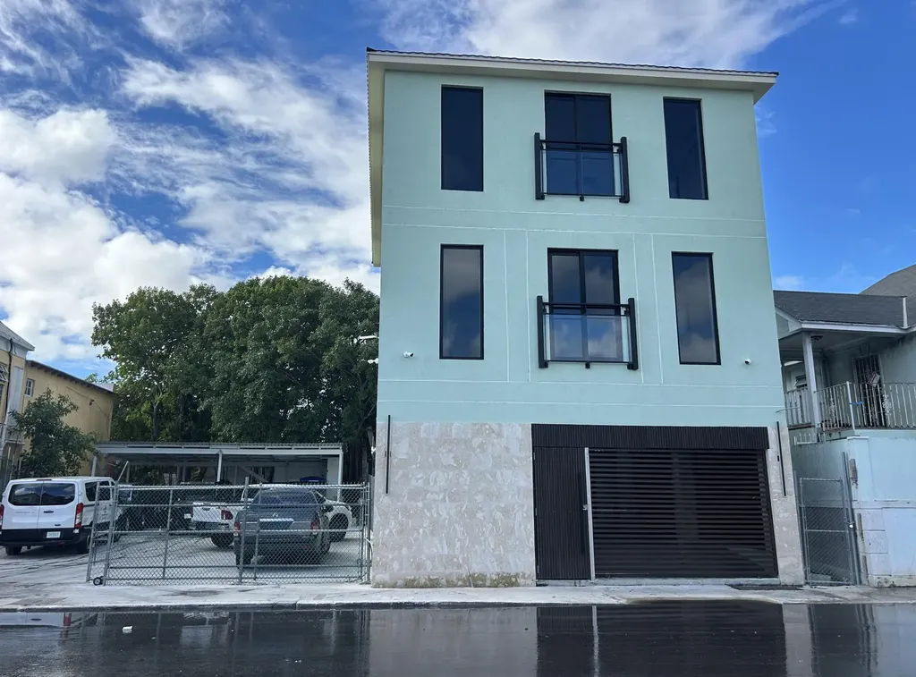 East Bay Street New Providence Paradise Island BS