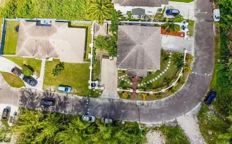 West Winds Kingfish Road New Providence Paradise Island BS