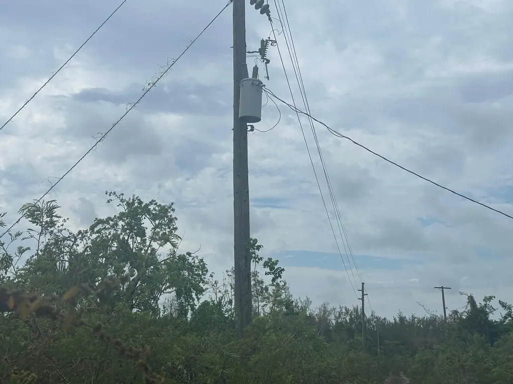 1 Bullard's Tarpum Bay Eleuthera BS