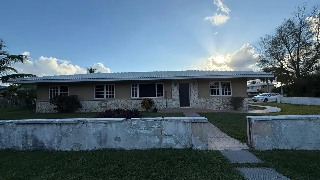 Seagrape Lane 18 Grand Bahama Freeport BS