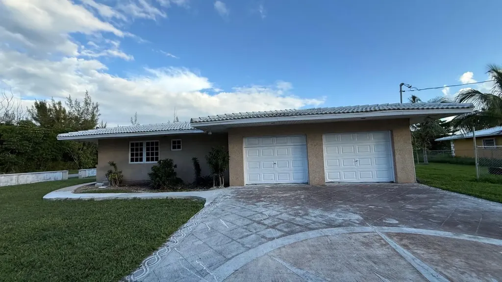 Seagrape Lane 18 Grand Bahama Freeport BS