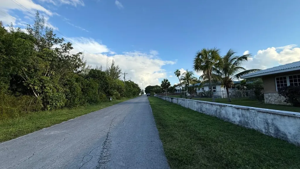 Seagrape Lane 18 Grand Bahama Freeport BS