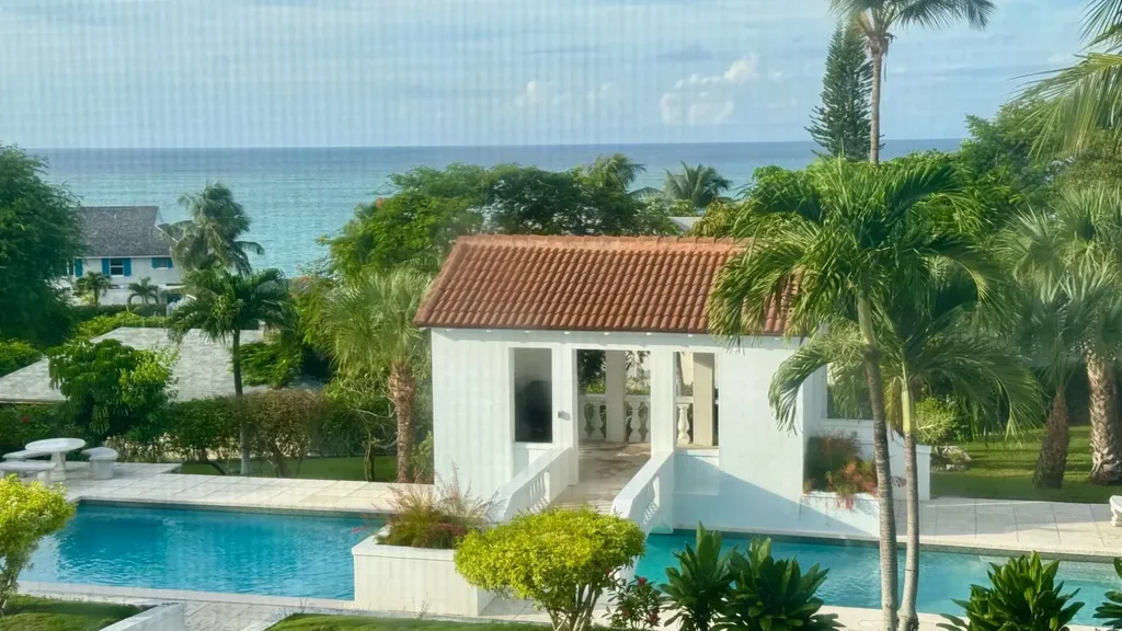 Tip Top Condominiums New Providence Paradise Island BS